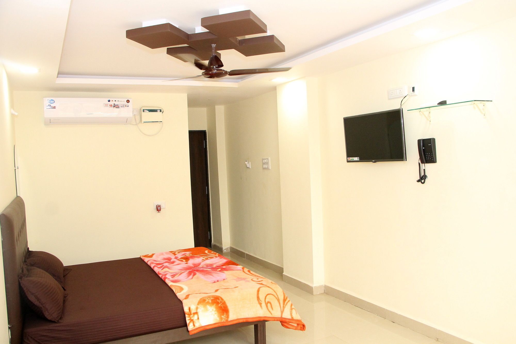 Hotel Swaraj The Goan Dream à Calangute Extérieur photo