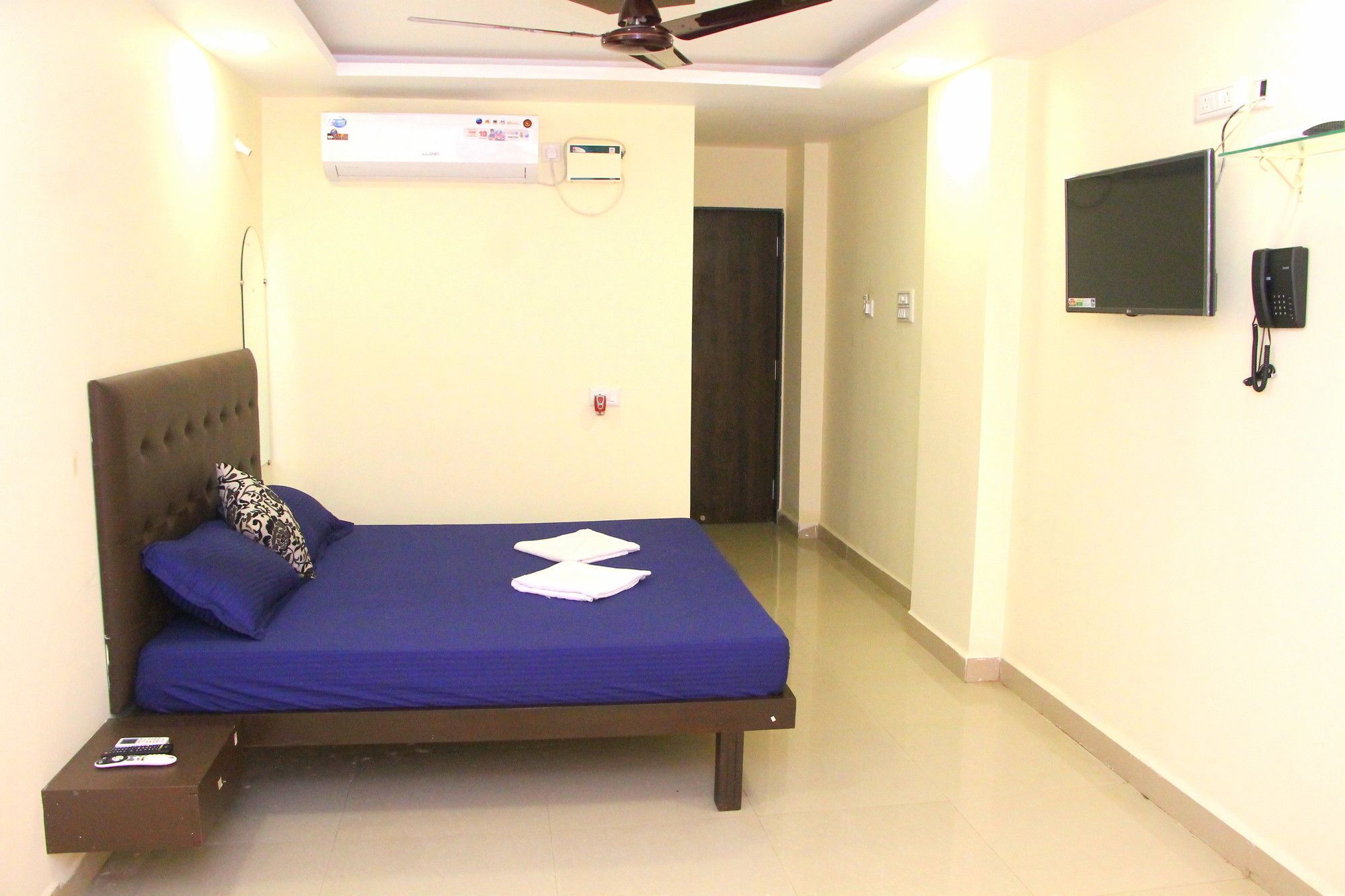 Hotel Swaraj The Goan Dream à Calangute Extérieur photo